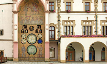 czech-republic-olomouc-clock